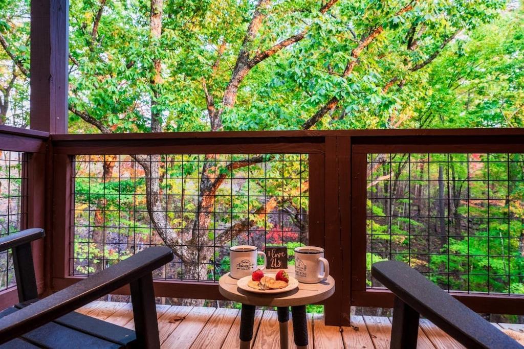 سيفيرفيل Nordic Mountain Modern Lodge - Family Friendly Luxury Cabin In Walden'S Ridge المظهر الخارجي الصورة