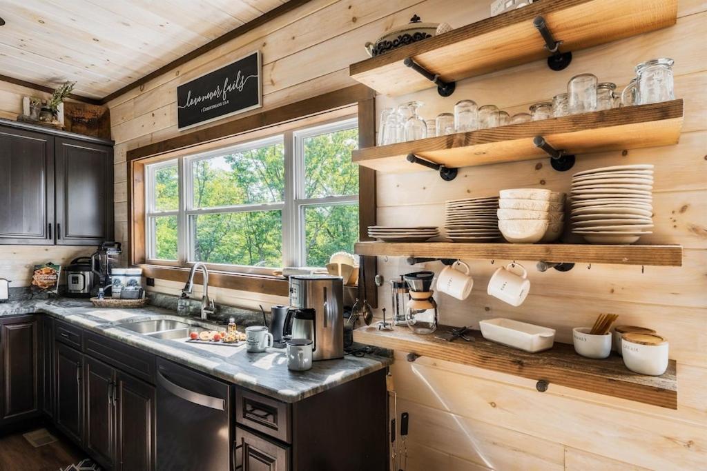 سيفيرفيل Nordic Mountain Modern Lodge - Family Friendly Luxury Cabin In Walden'S Ridge المظهر الخارجي الصورة