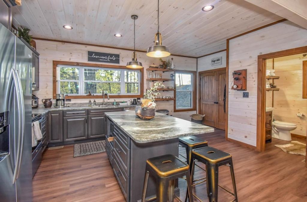 سيفيرفيل Nordic Mountain Modern Lodge - Family Friendly Luxury Cabin In Walden'S Ridge المظهر الخارجي الصورة